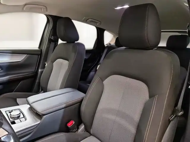Mazda CX-60 view 9