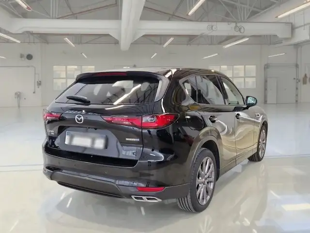 Mazda CX-60 view 4