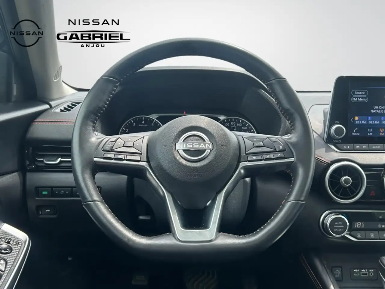 Nissan Sentra снимка Nissan Sentra