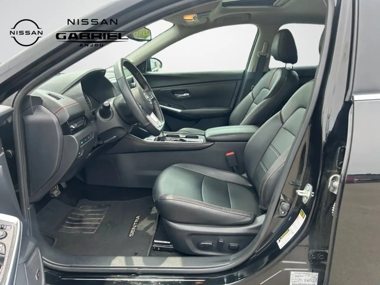 Nissan Sentra снимка Nissan Sentra
