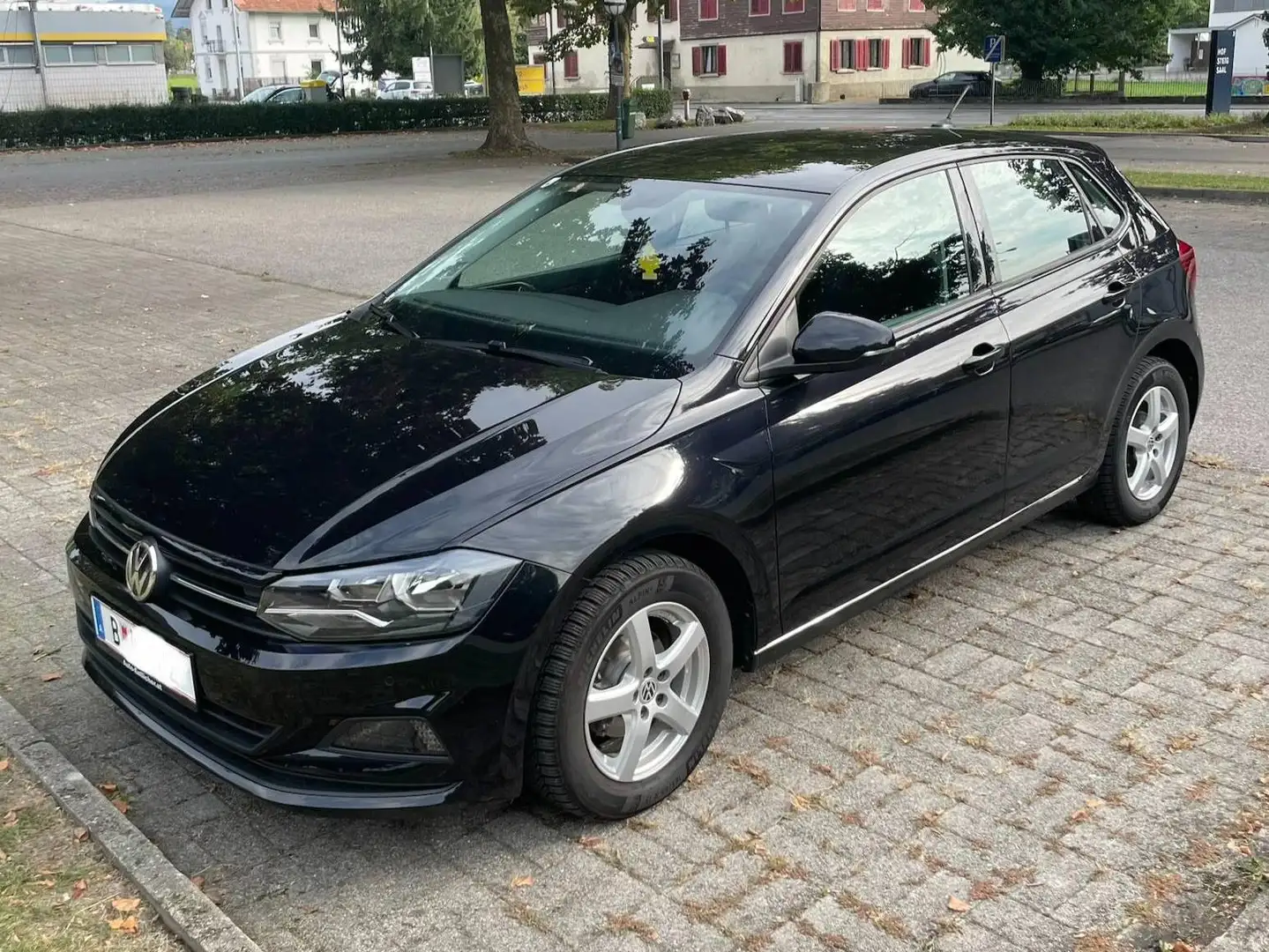 Volkswagen Polo Polo 1,0 Comfortline Schwarz - 1