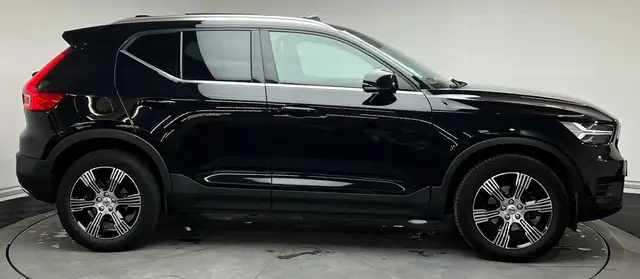 Volvo XC40 view 4
