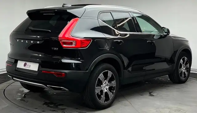 Volvo XC40 view 5