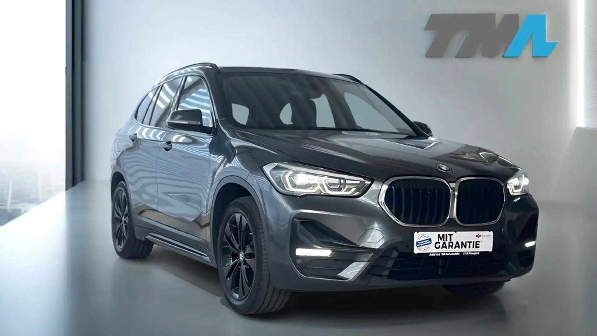 BMW X1 xDrive 25e Aut. Sport Line HiFi AHK Leder LED Goud - 2