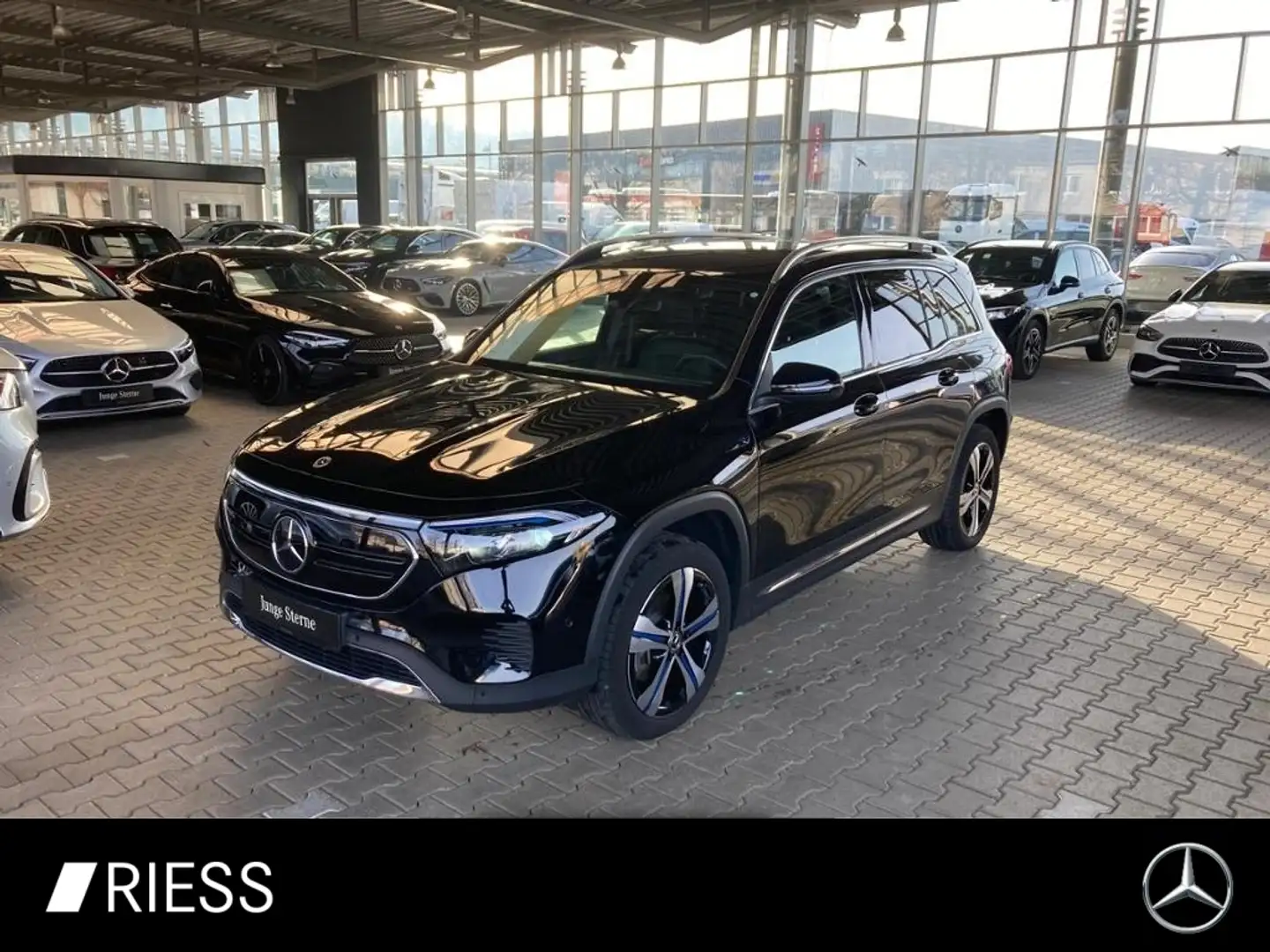 Mercedes-Benz EQB 250 Progressive Advanced Fahrassitenz-Paket Nero - 1