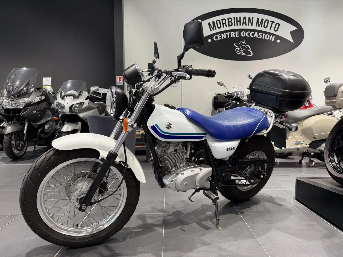 Suzuki VanVan 125 Blanc - 1