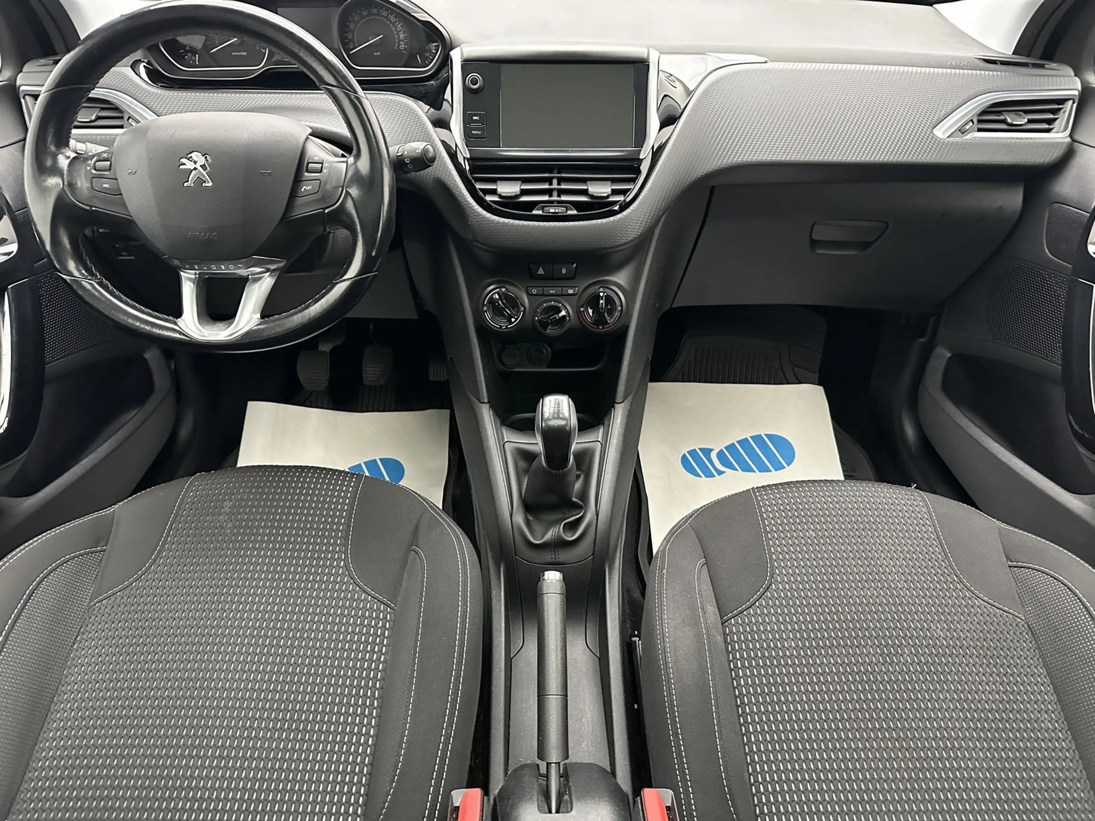 Peugeot 208 Allure "PANO-CAM-MULTI-PDC-ALU" — photo 13