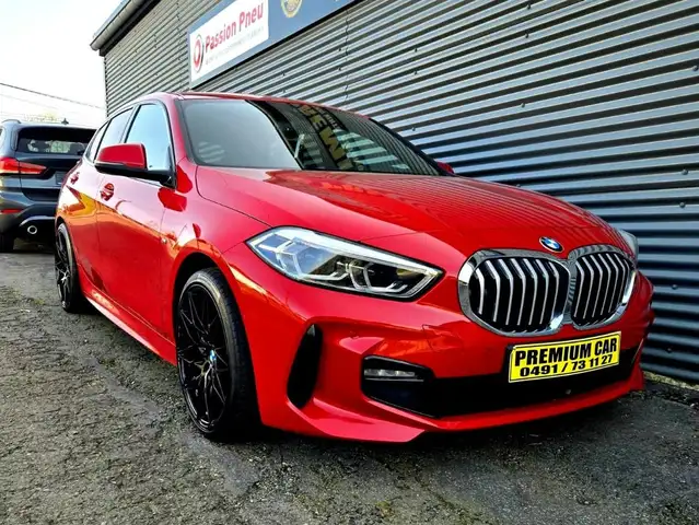 BMW 1 Series view 4