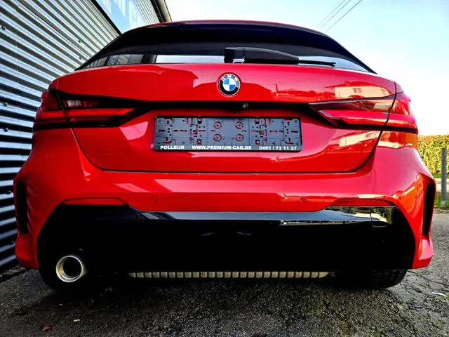 BMW 1 Series view 12