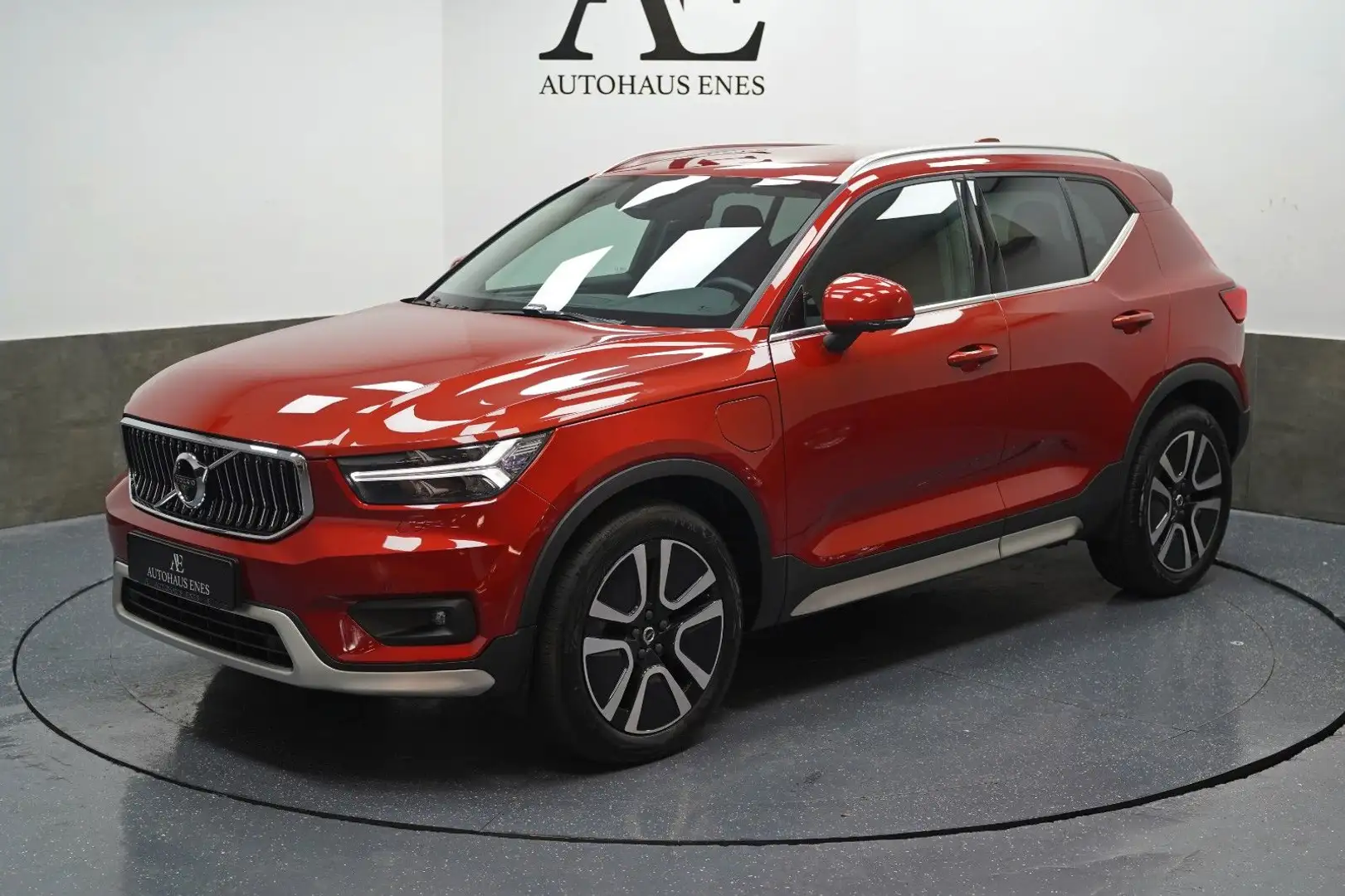 Volvo XC40 Inscription Expression Recharged 360°CAM Rot - 1