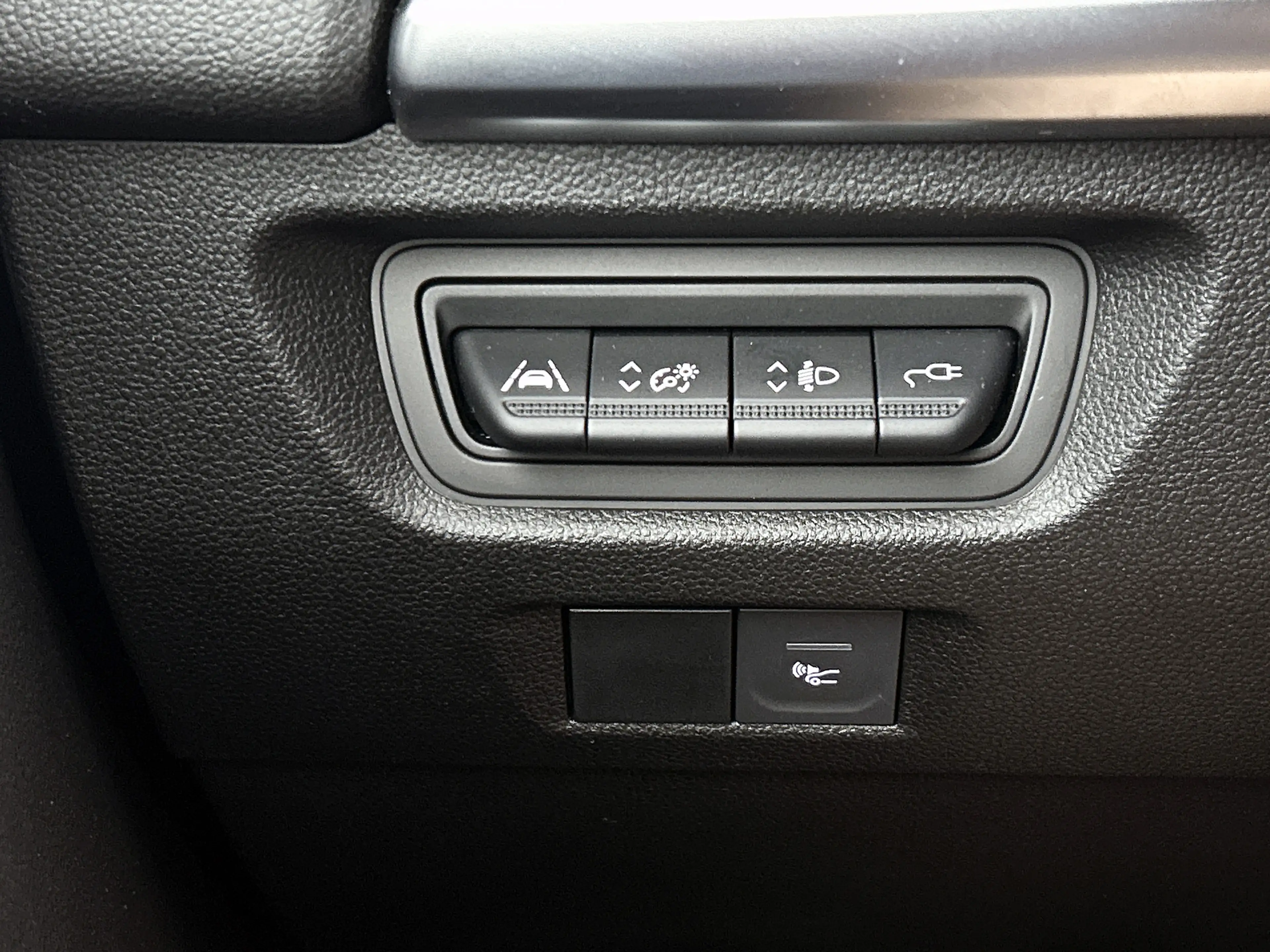 Renault ZOE R135 Iconic 52 kWh Camera, CarPlay, Bose — photo 31