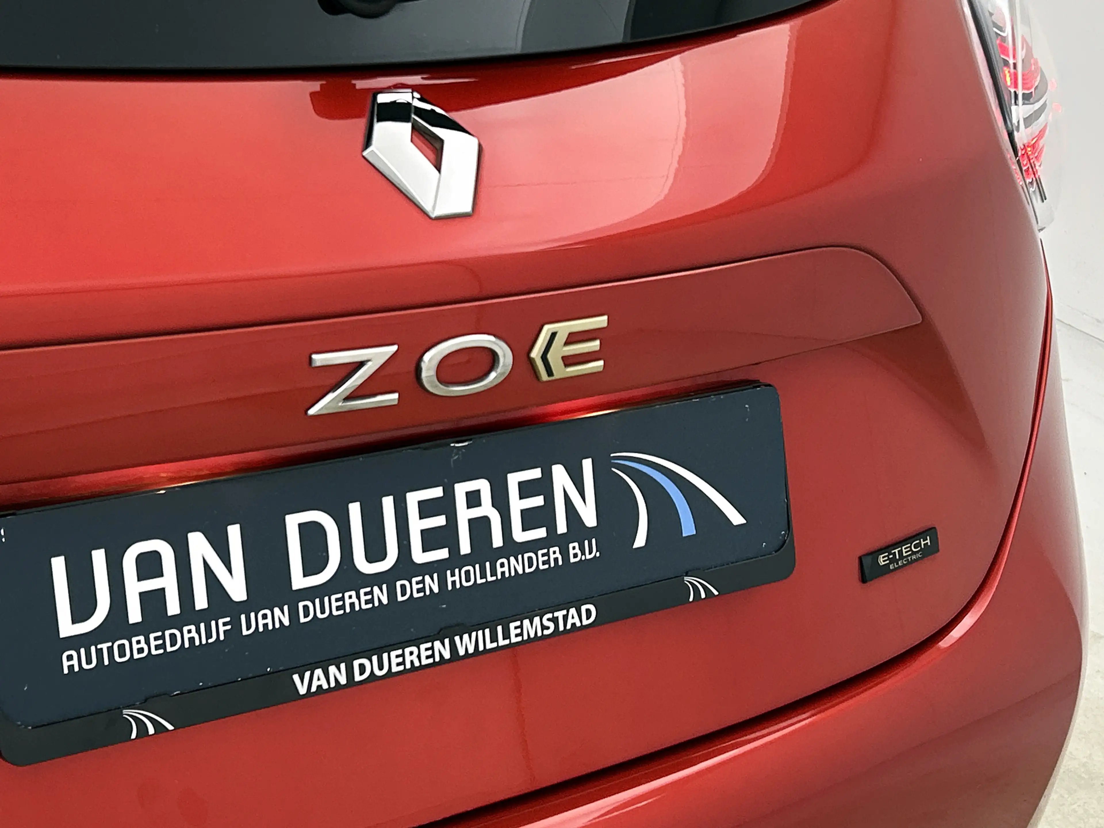 Renault ZOE R135 Iconic 52 kWh Camera, CarPlay, Bose — photo 35