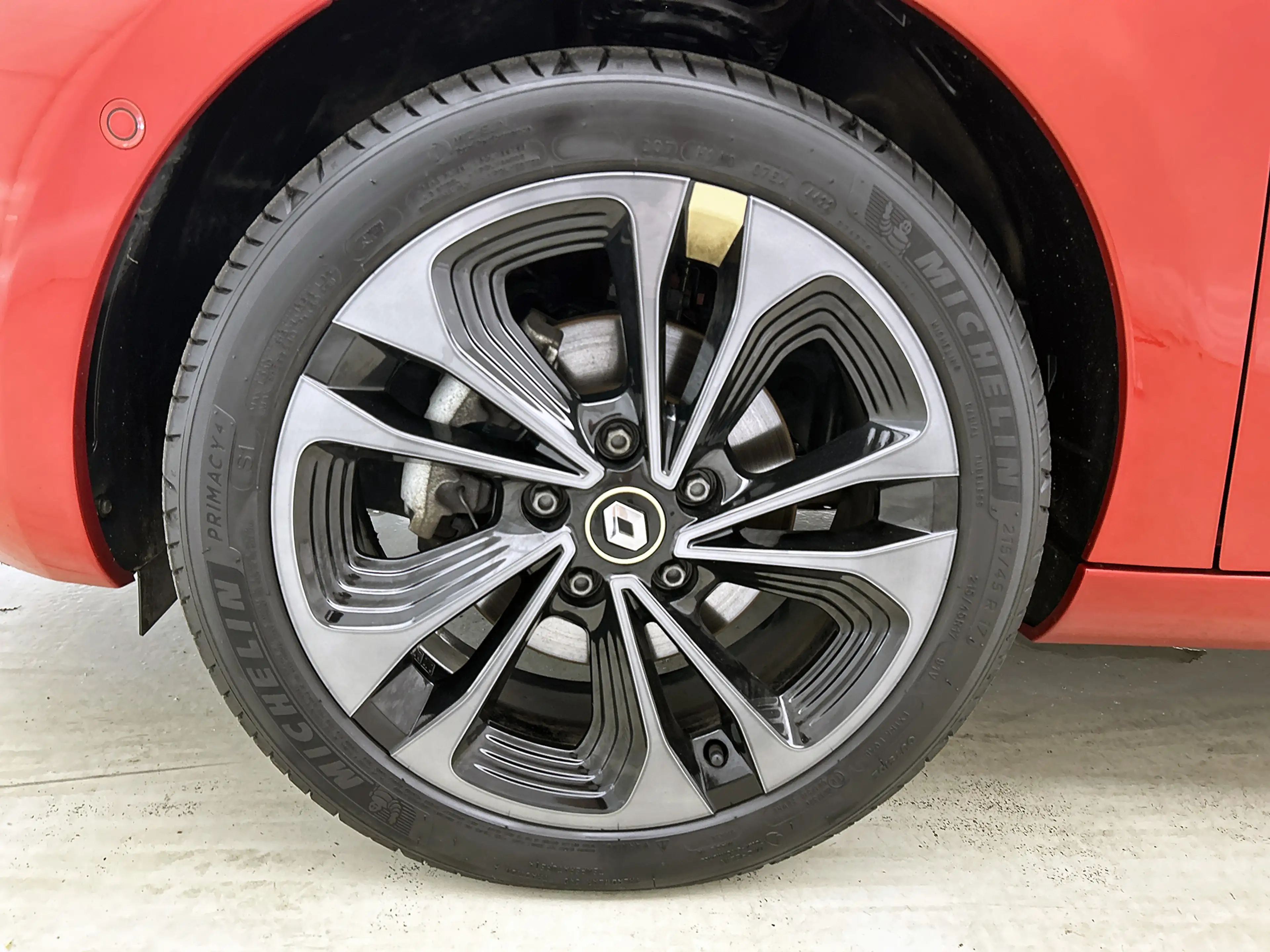 Renault ZOE R135 Iconic 52 kWh Camera, CarPlay, Bose — photo 42