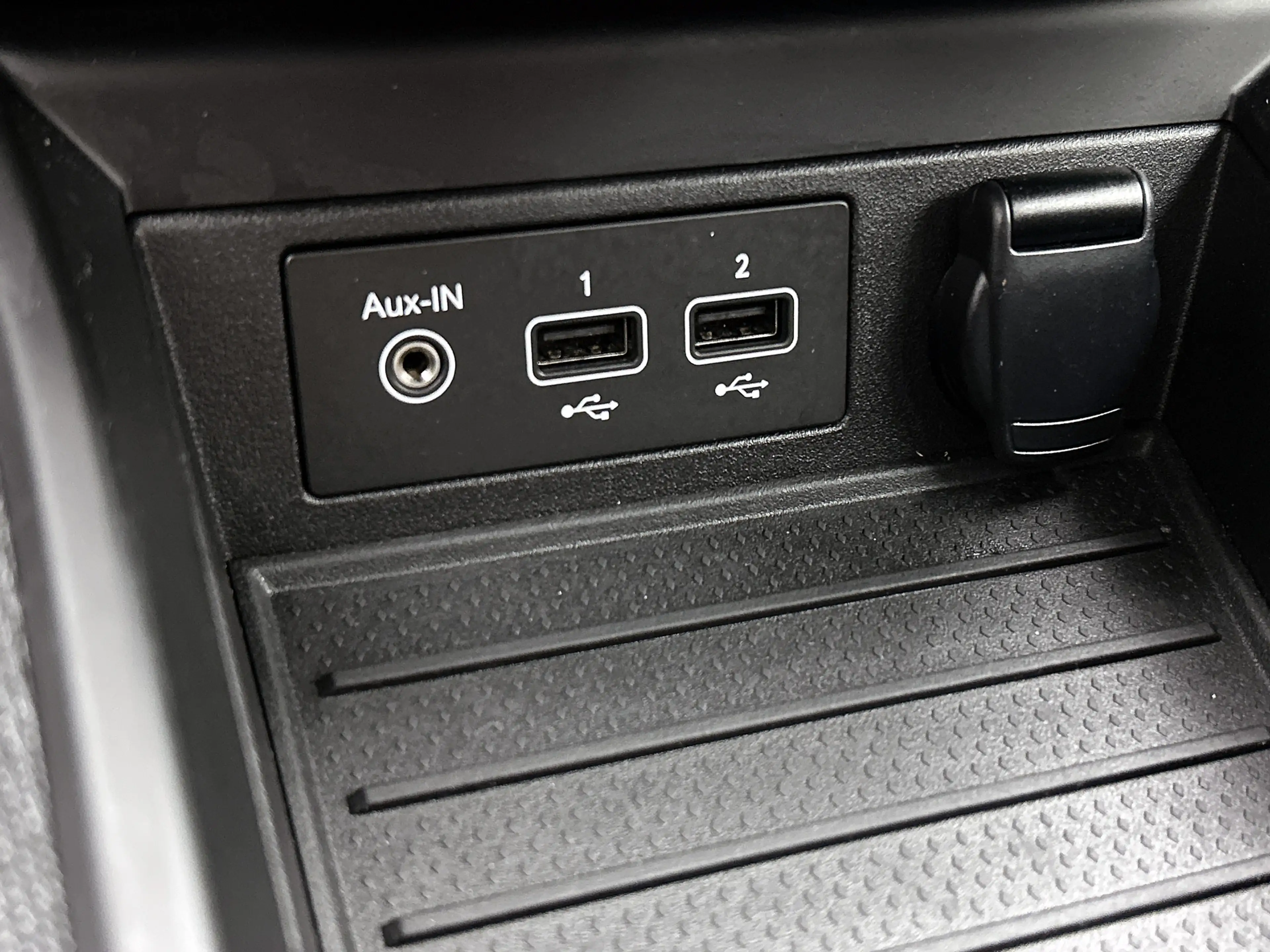 Renault ZOE R135 Iconic 52 kWh Camera, CarPlay, Bose — photo 41