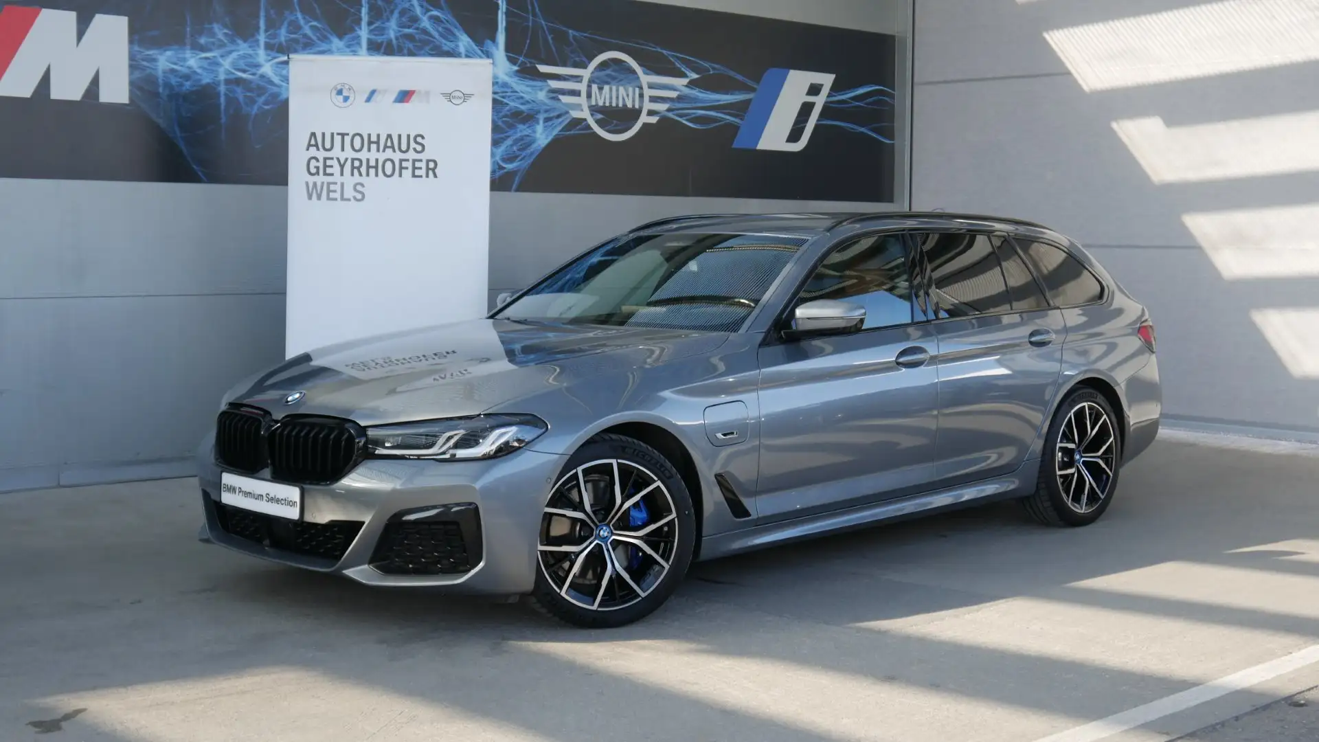 BMW 530 530e xDrive Grijs - 1