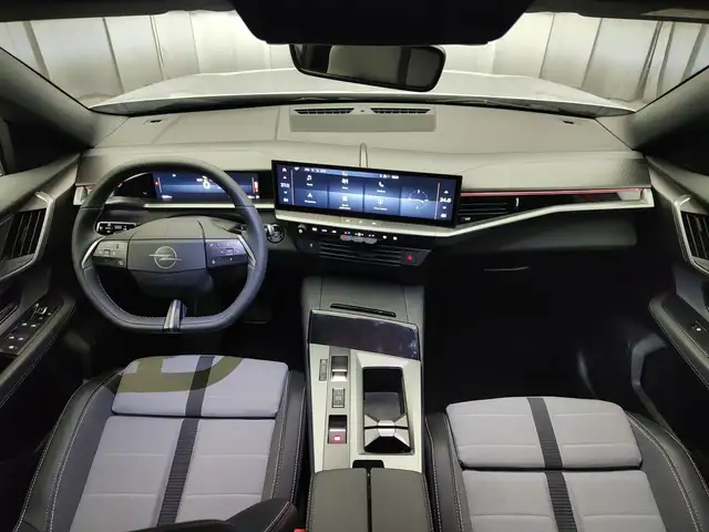 Opel Grandland view 10