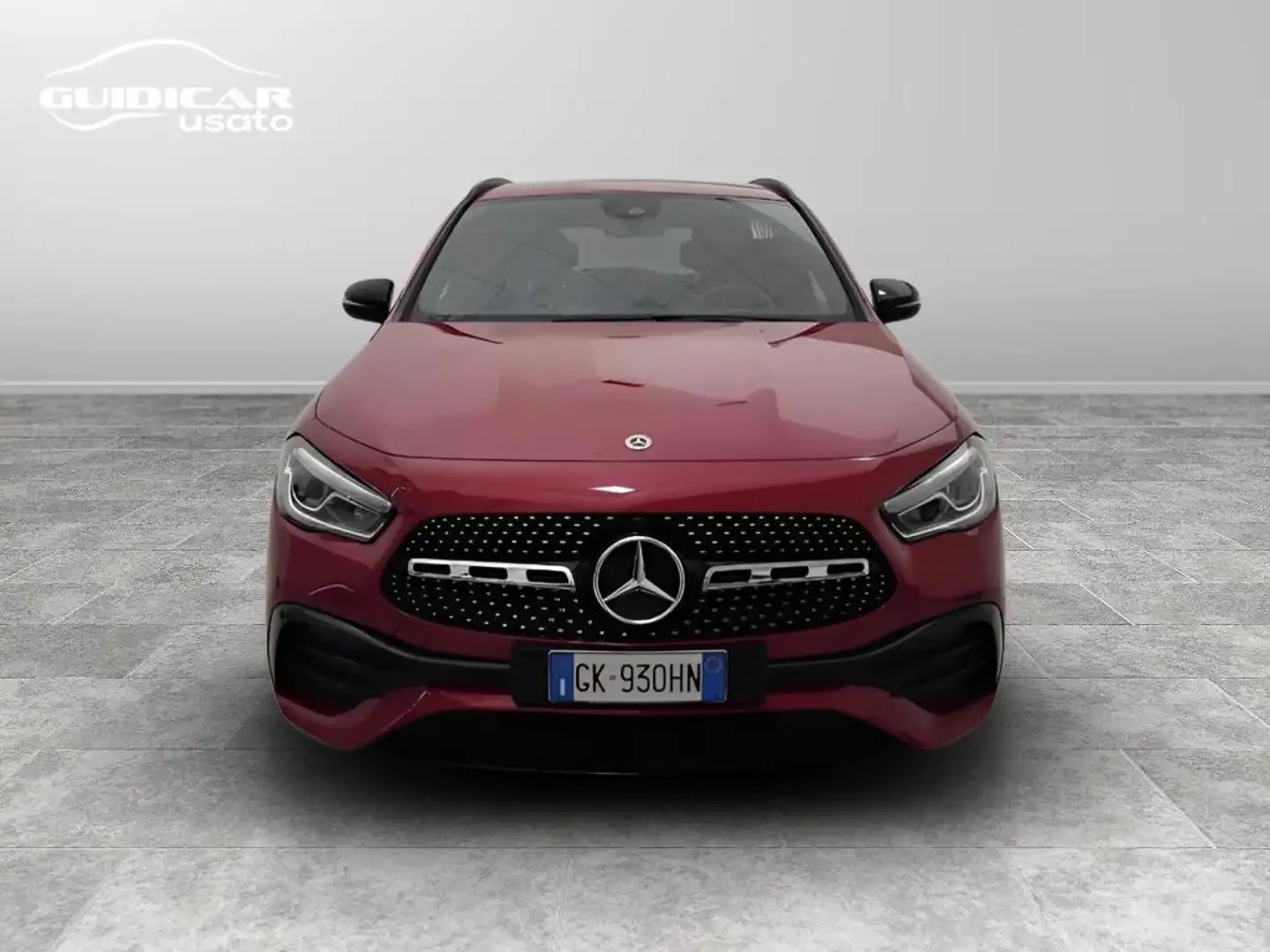 Mercedes-Benz GLA 200 d Premium auto Rouge - 2