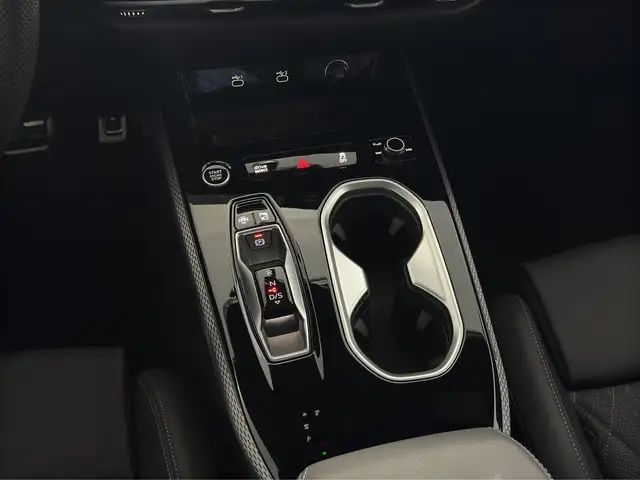 Audi A6 view 12