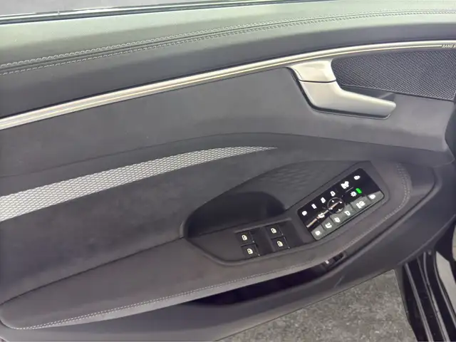Audi A6 view 15