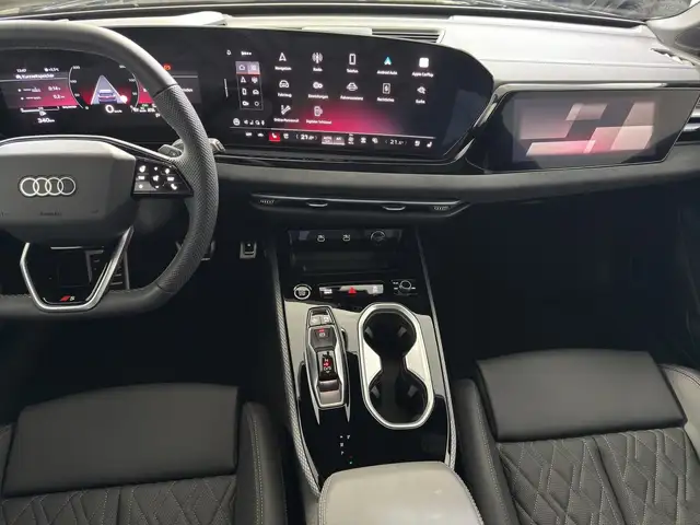 Audi A6 view 10