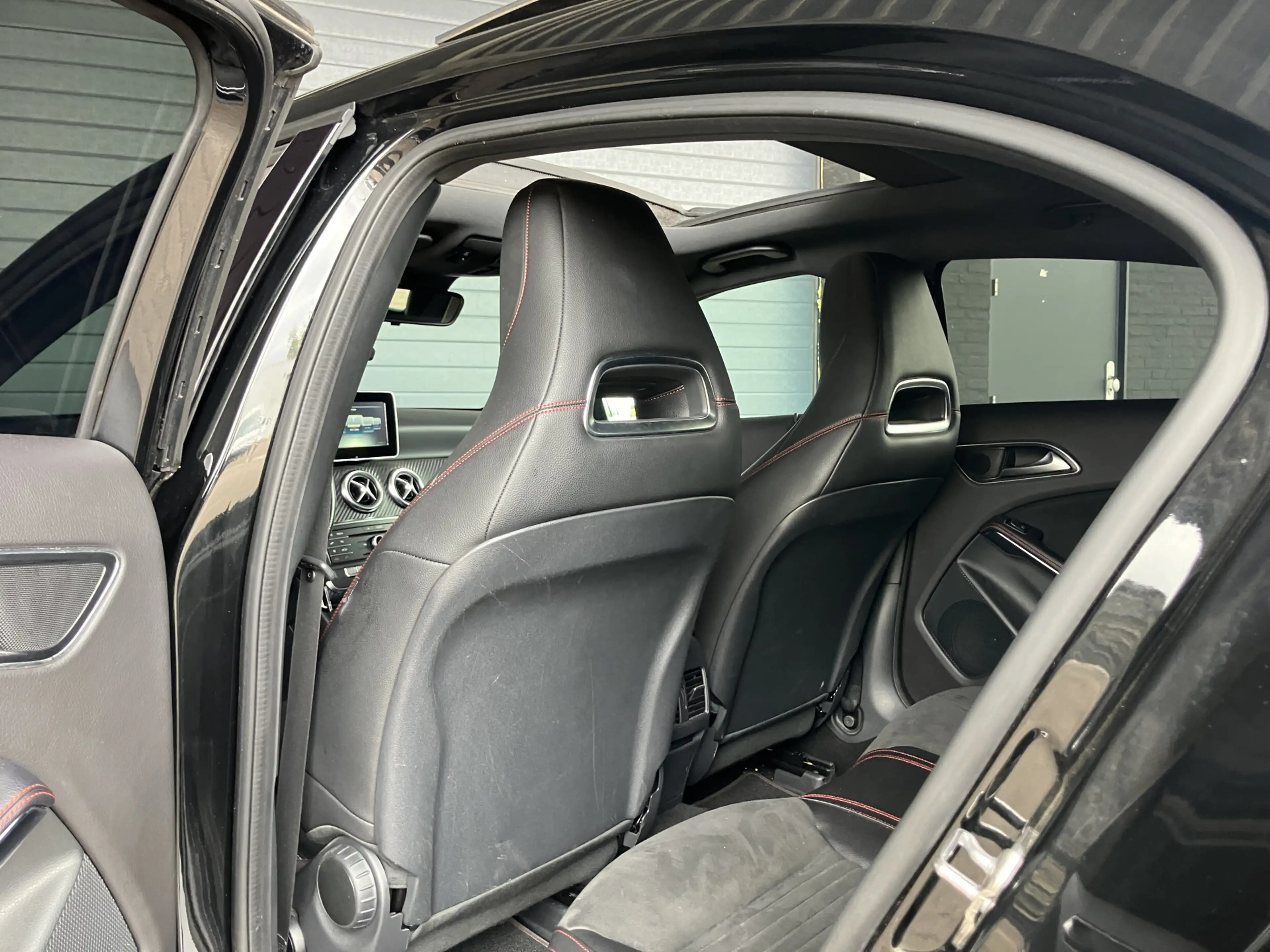 Mercedes-Benz A 180 d ///AMG PANO-XENON-LEDER — photo 8