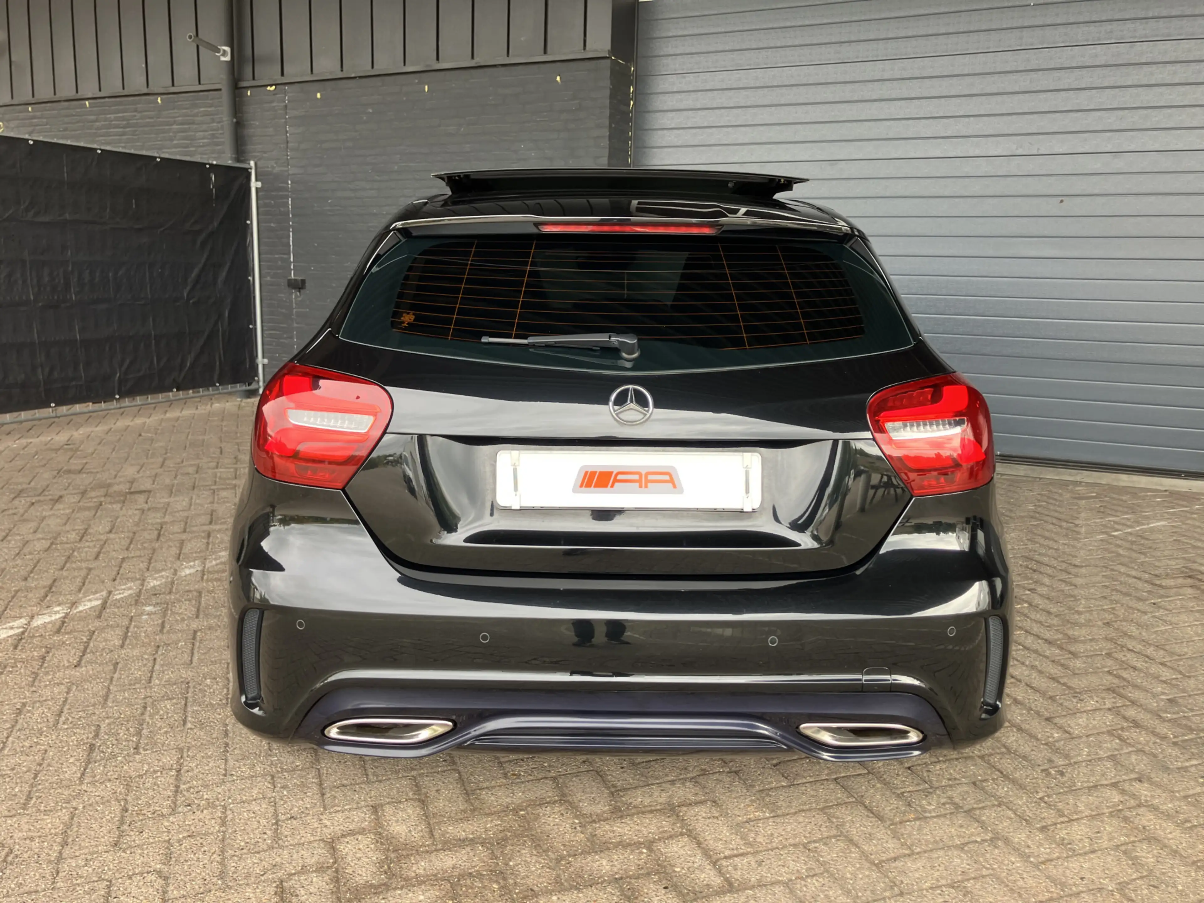 Mercedes-Benz A 180 d ///AMG PANO-XENON-LEDER — photo 6
