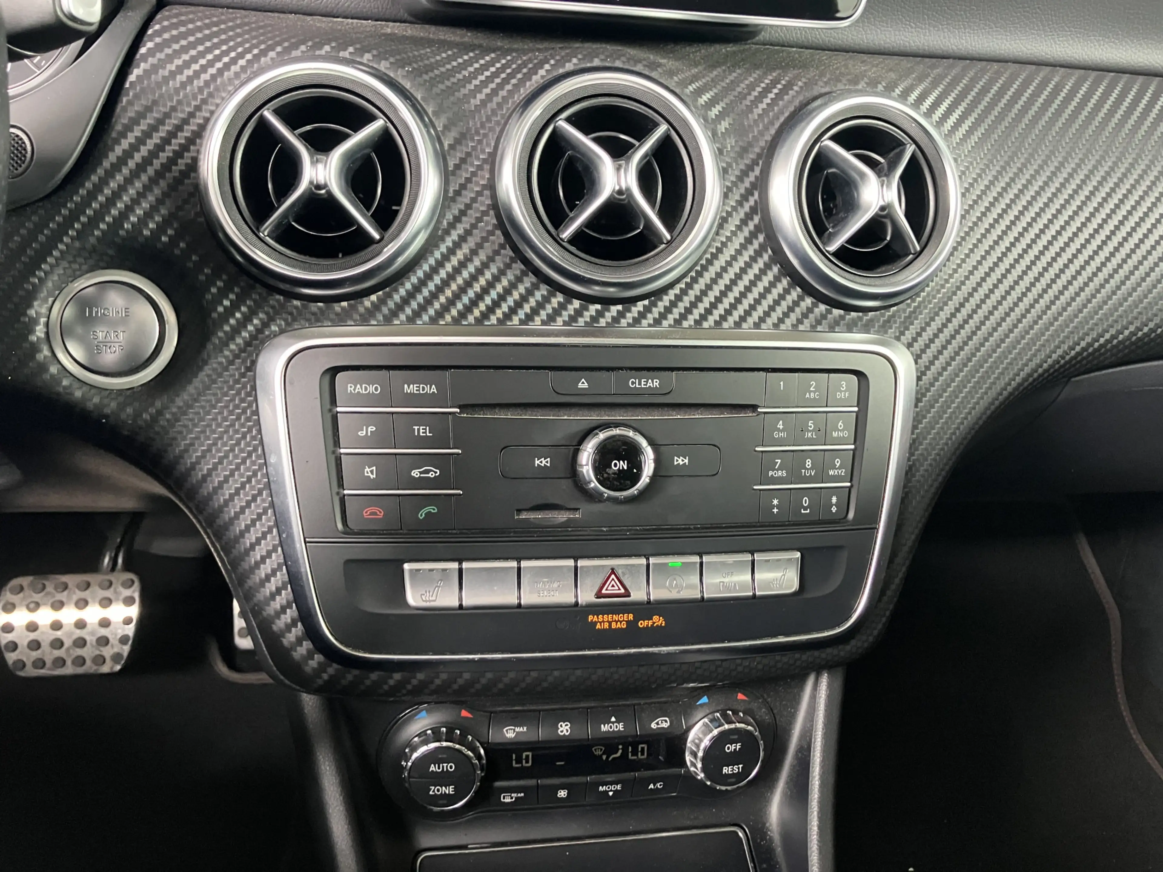 Mercedes-Benz A 180 d ///AMG PANO-XENON-LEDER — photo 9