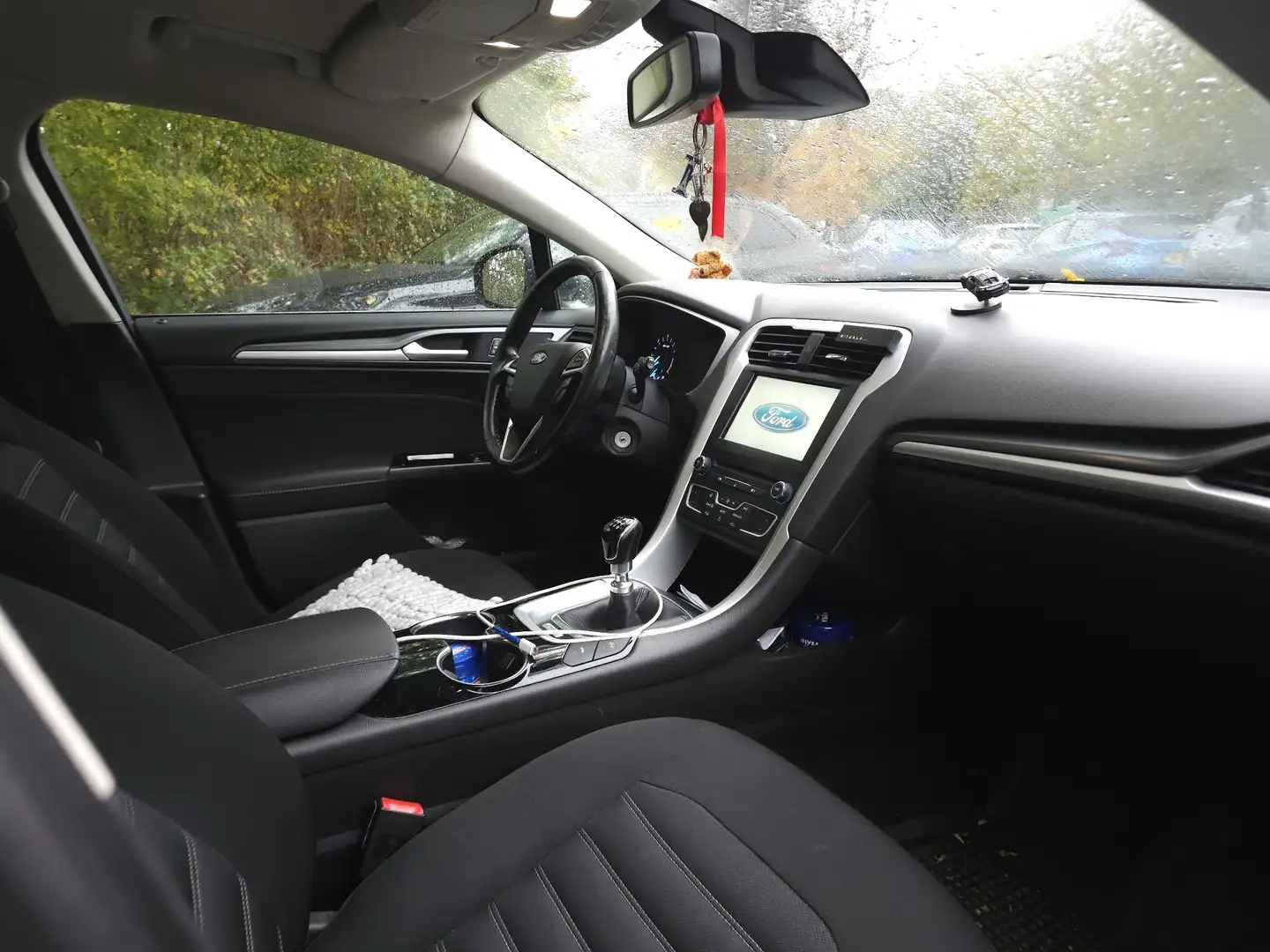 Ford Mondeo 1.5 TDCi Titanium Šedá - 2