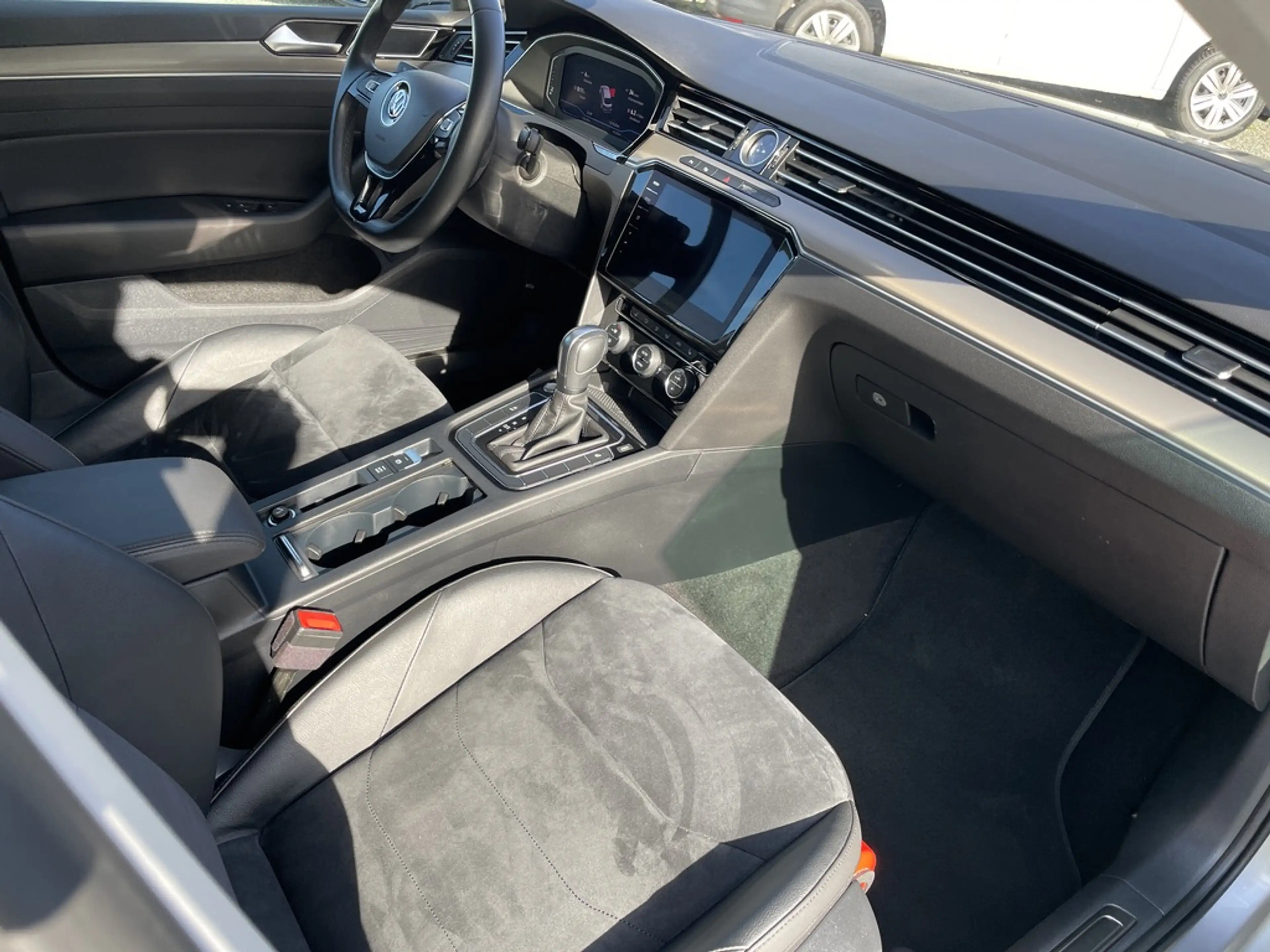 Volkswagen Arteon Elegance — photo 10