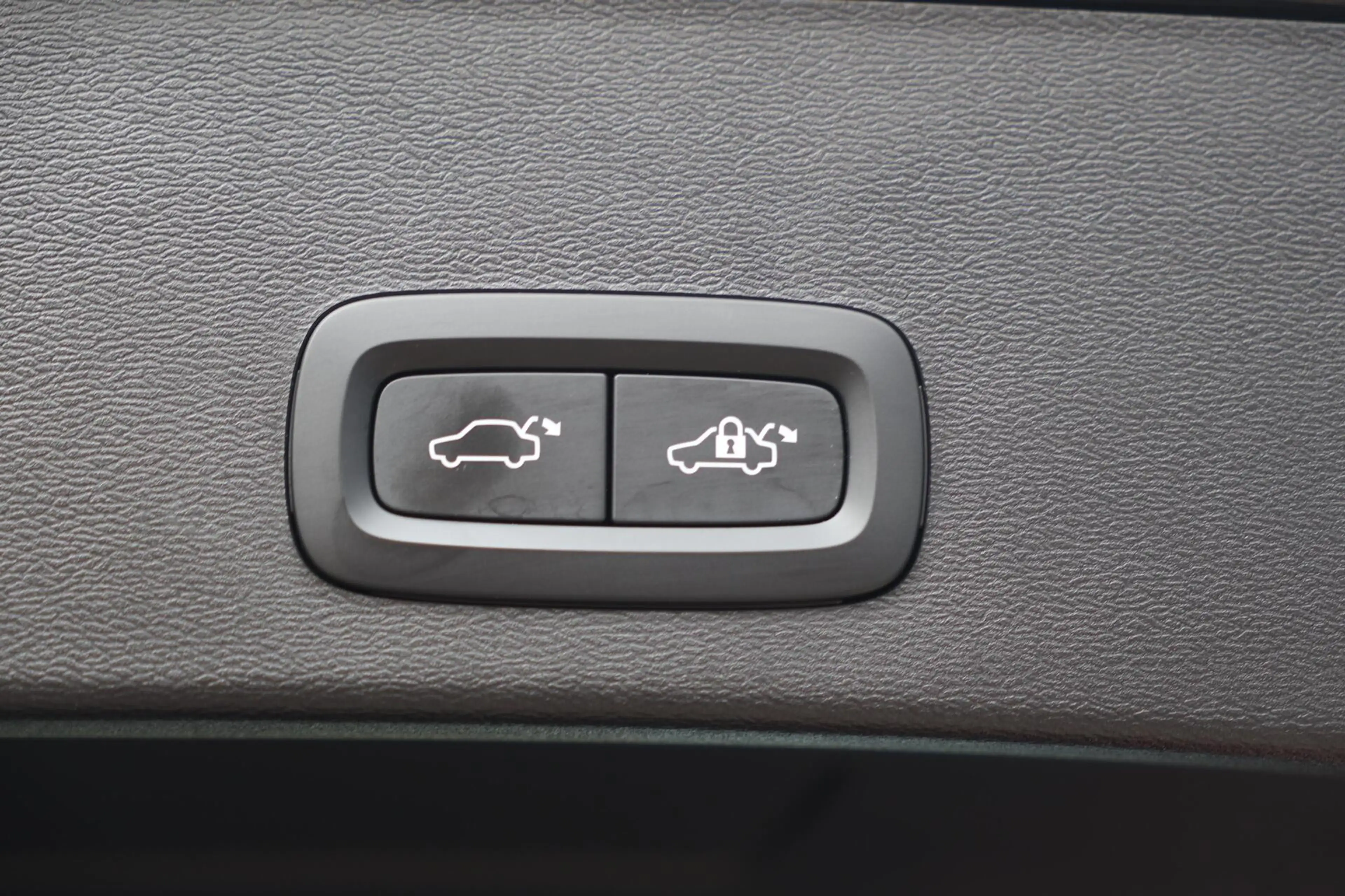 Volvo XC40 T5 Recharge Core Bright | Stoelverwarming | Trekha — photo 15