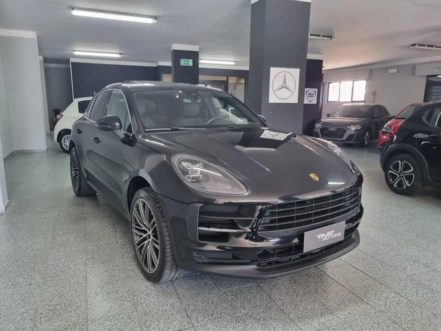 Porsche Macan 2.0 Schwarz - 1