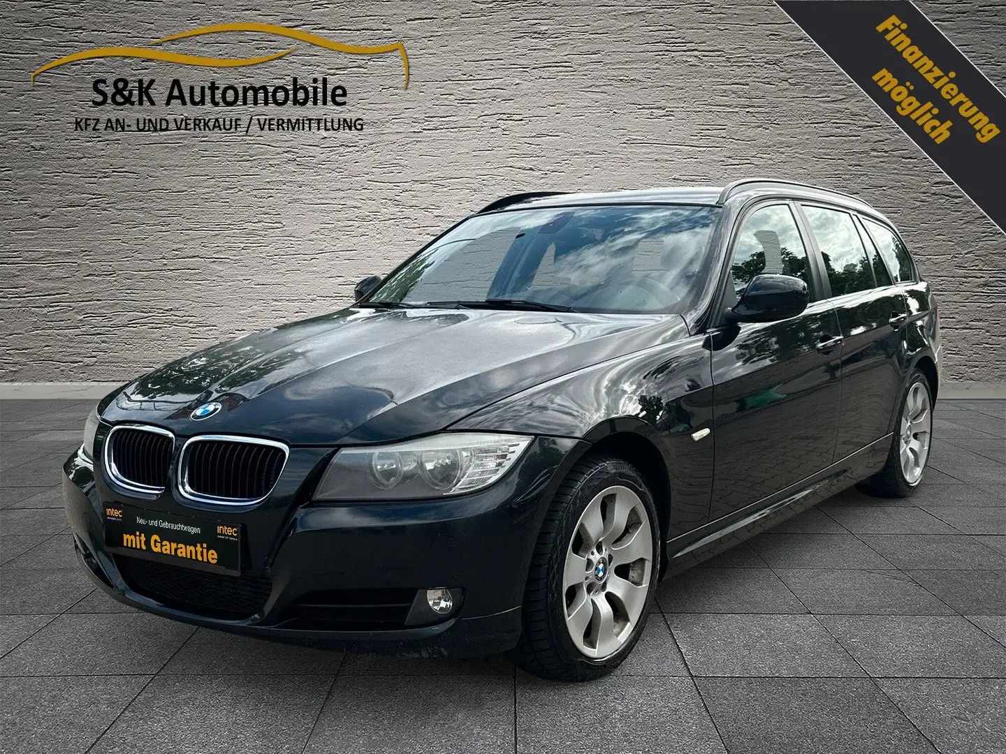BMW 320 Baureihe E91 Touring 320d/NAVI/FACELIFT/AHK Zwart - 1