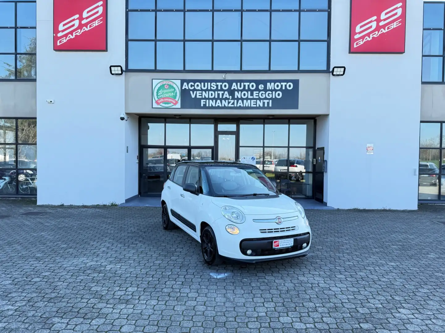 Fiat 500L 1.3 Multijet 85 CV Pop Bílá - 1