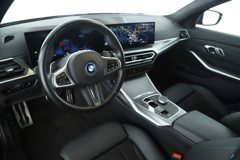 BMW 330 e PHEV xDrive Touring Autom M-SPORT NAVI LED 18 ZOLL — photo 9