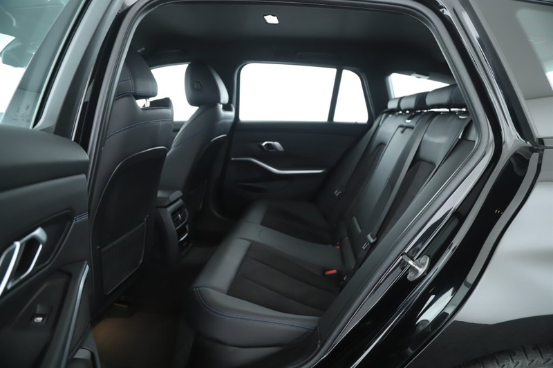 BMW 330 e PHEV xDrive Touring Autom M-SPORT NAVI LED 18 ZOLL — photo 11