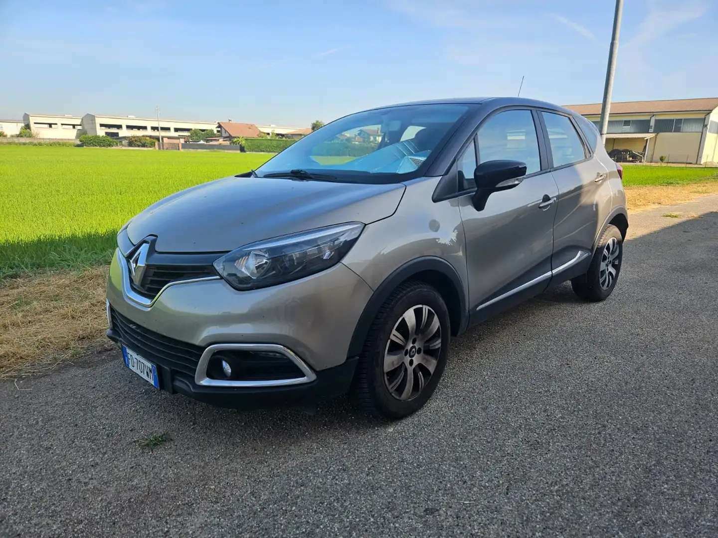 Renault Captur 1.5 dci Zen 90cv E6 - 2