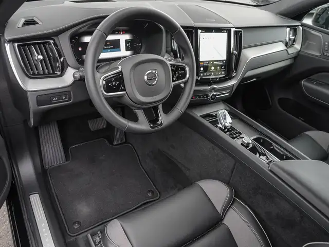 Volvo XC60 view 10