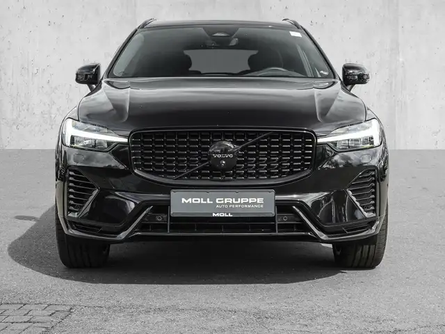Volvo XC60 view 3