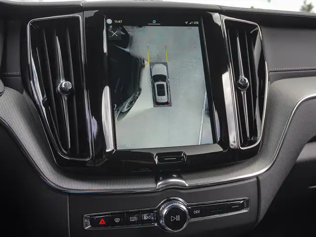 Volvo XC60 view 14
