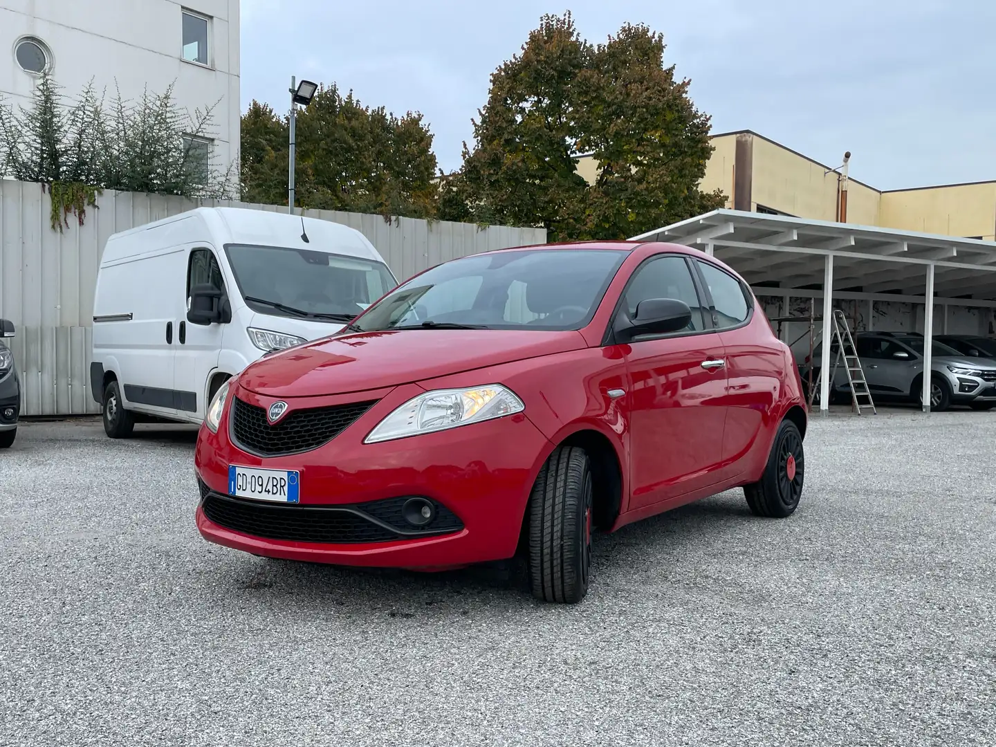 Lancia Ypsilon 1.0 Hybrid Ecochic Gold 70CV / IN PRONTA CONSEGNA Rouge - 2