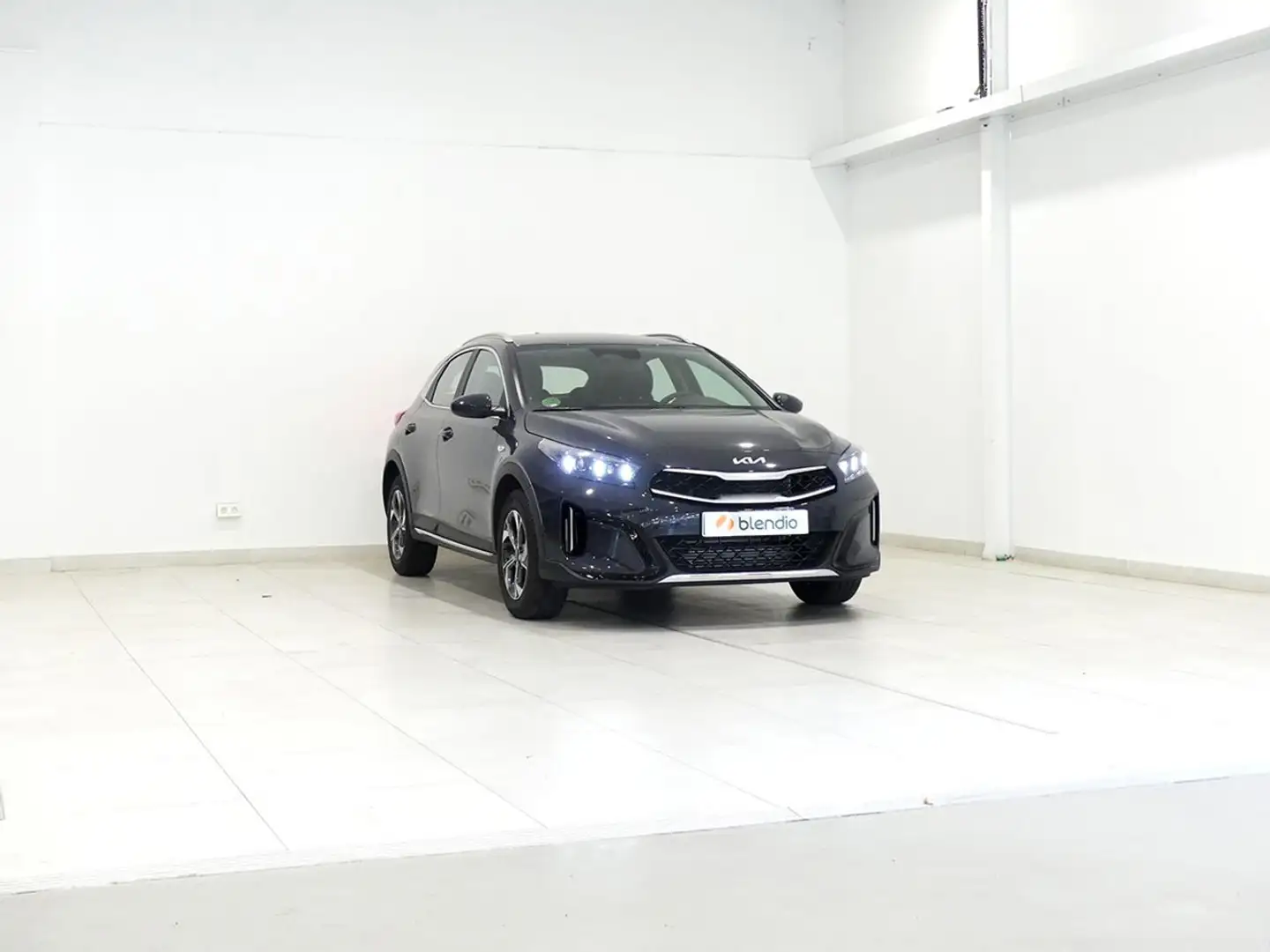 Kia XCeed 1.0 T-GDi Drive Gris - 2