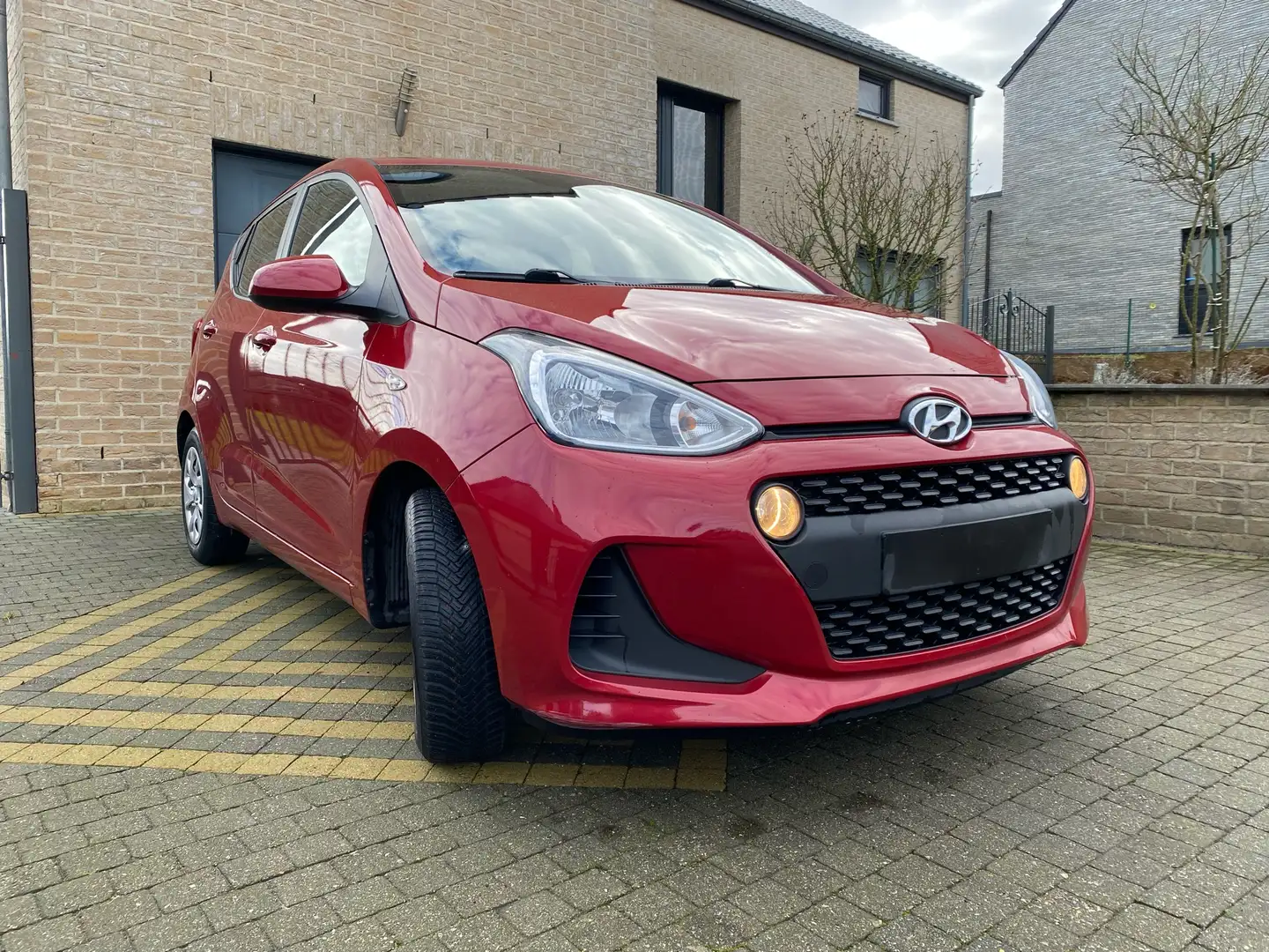 Hyundai i10 1.0i Air *Carnet D’entretien complet*Garantie mo Rood - 1