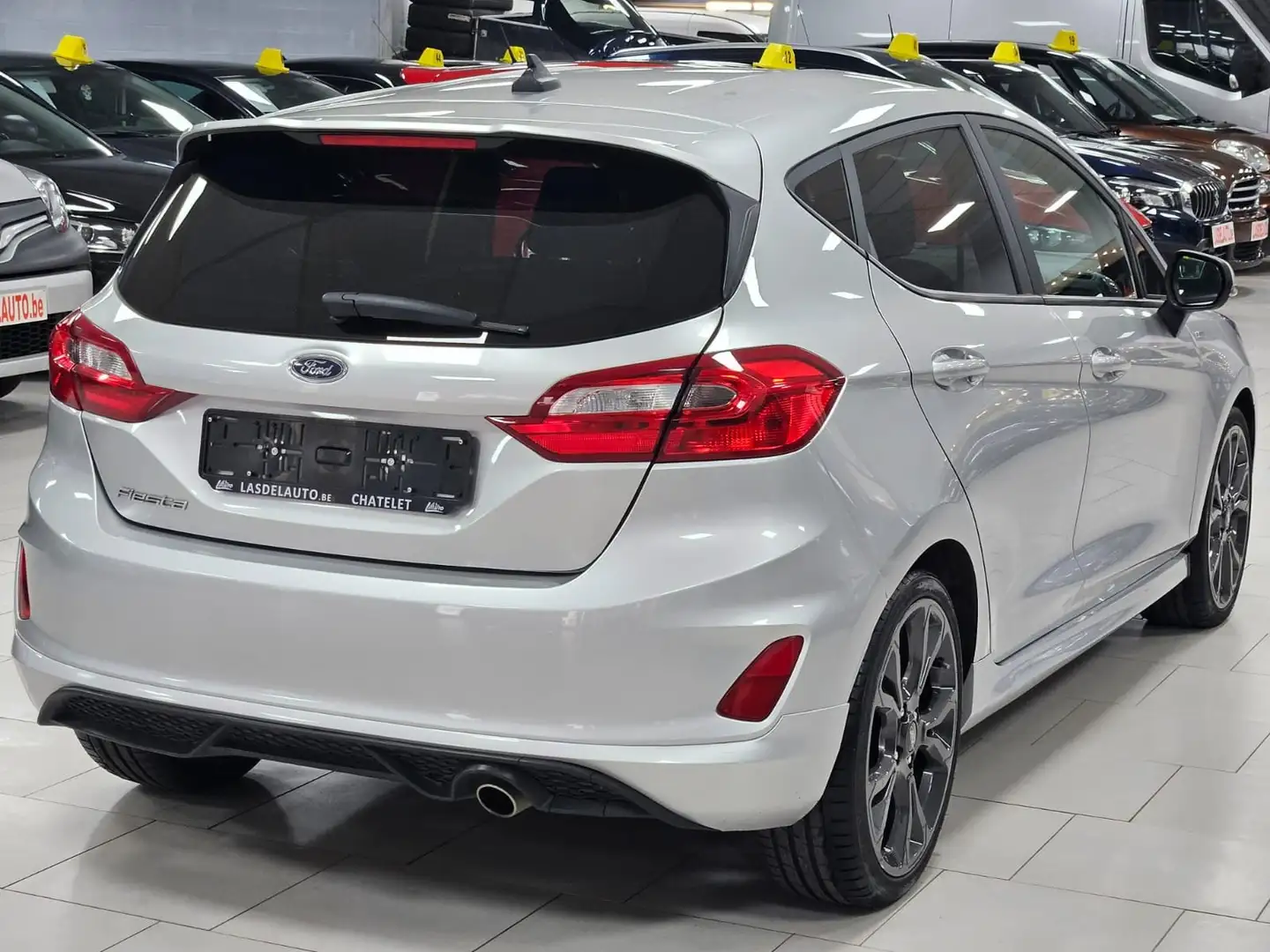 Ford Fiesta 1.5TDCi ST-Line Lane Assist Gps Carplay Cruise Grijs - 2