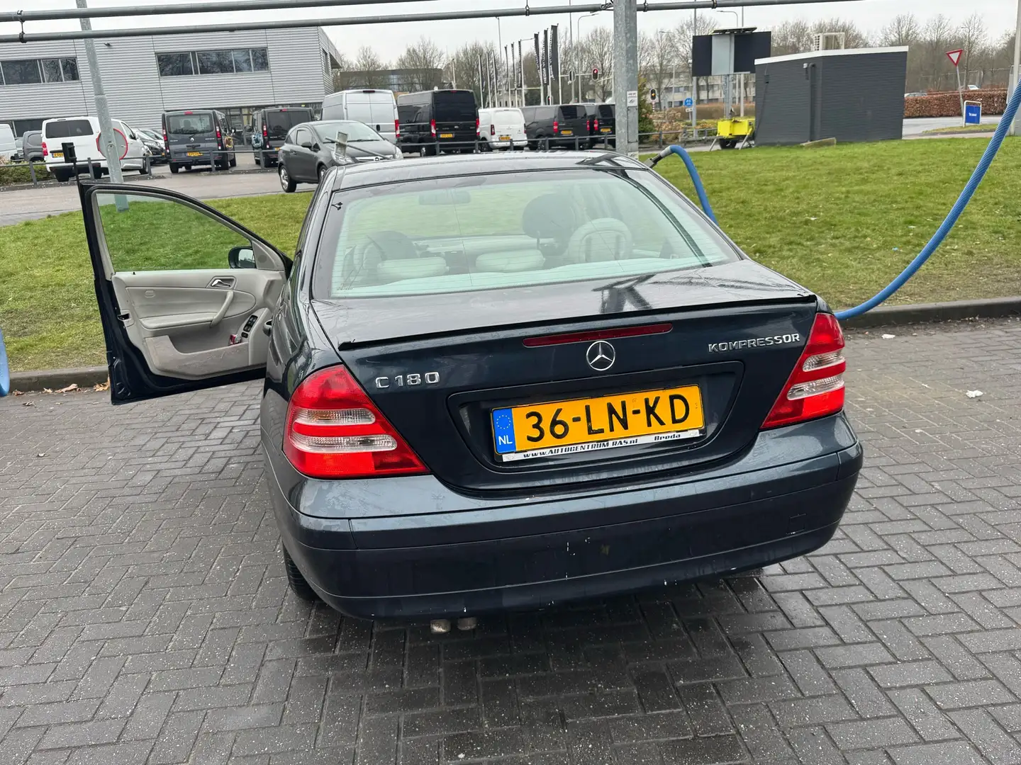 Mercedes-Benz C 180 K. Classic Zwart - 2