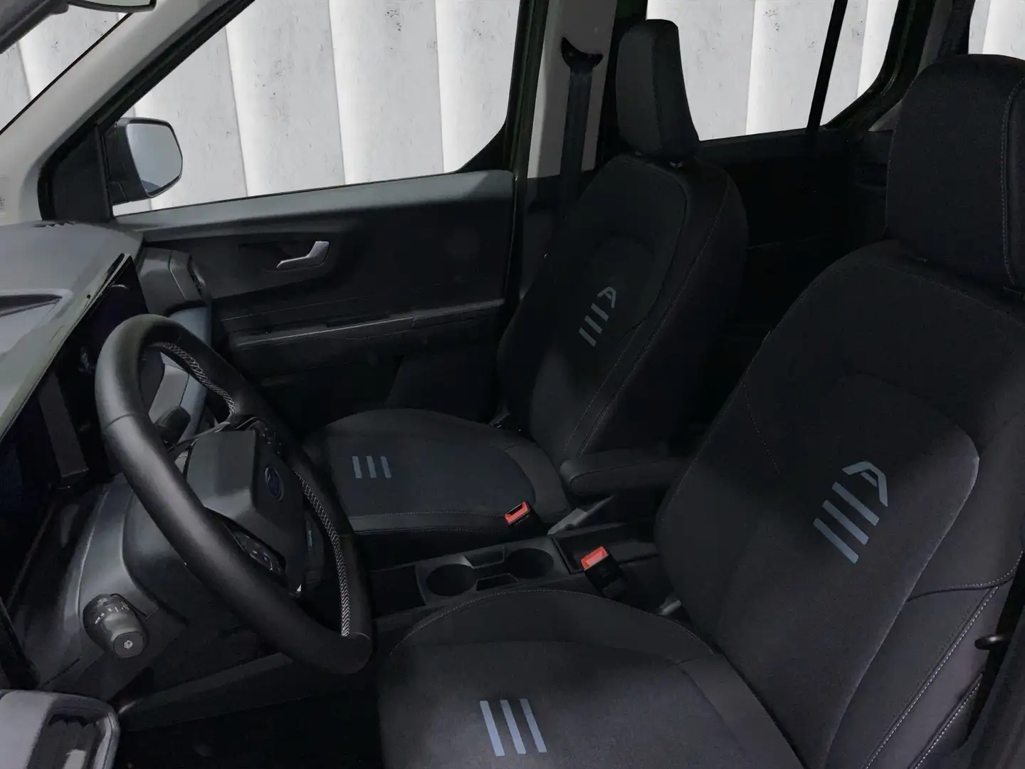 Ford Tourneo Courier Active Elektromotor 100 kW Kompaktvan Grün - 2