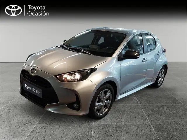 Toyota Yaris ACTIVE PLUS