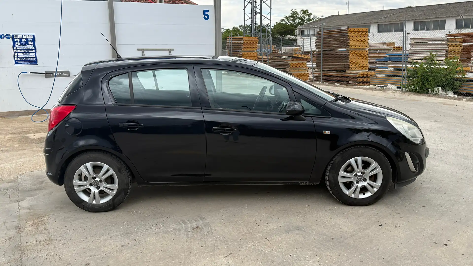 Opel Corsa Corsa 1.3 ecoFlex Selective 95 Selective Negro - 2