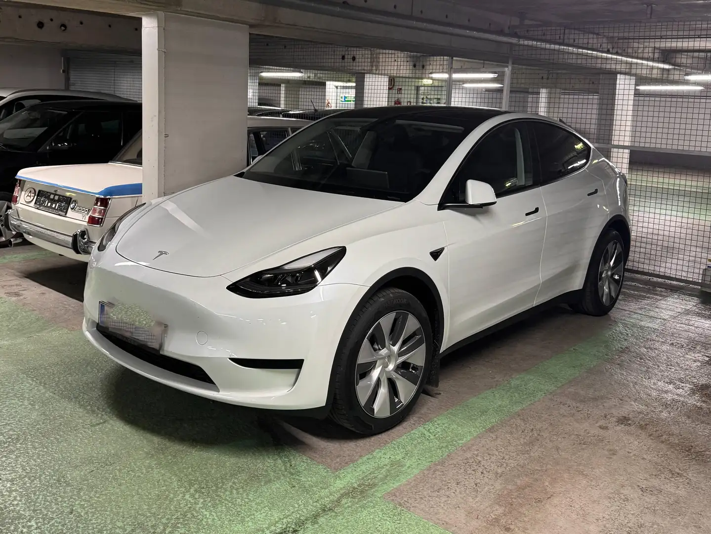 Tesla Model Y Model Y Long Range AWD 79kWh Weiß - 1