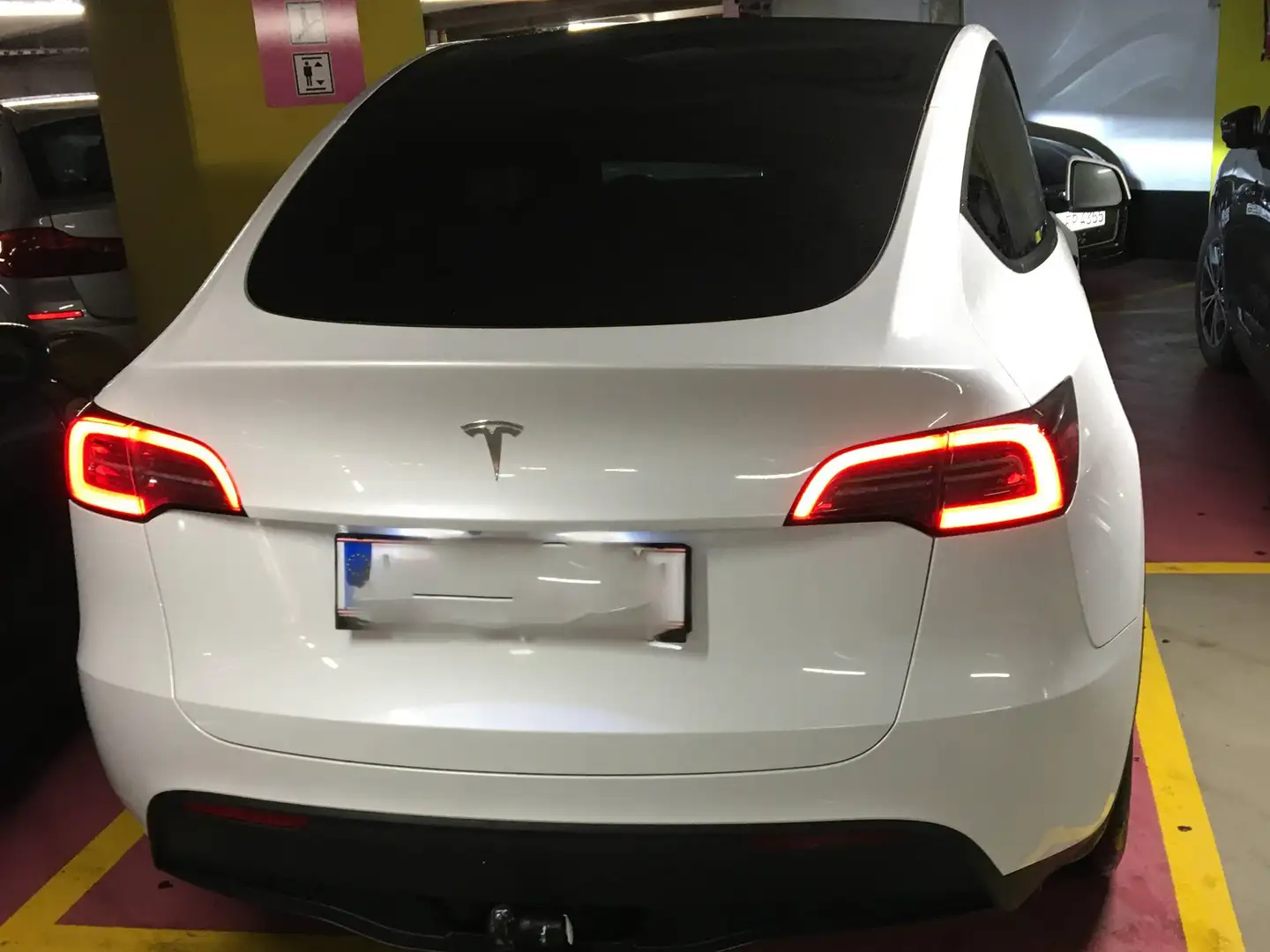 Tesla Model Y Model Y Long Range AWD 79kWh Weiß - 2
