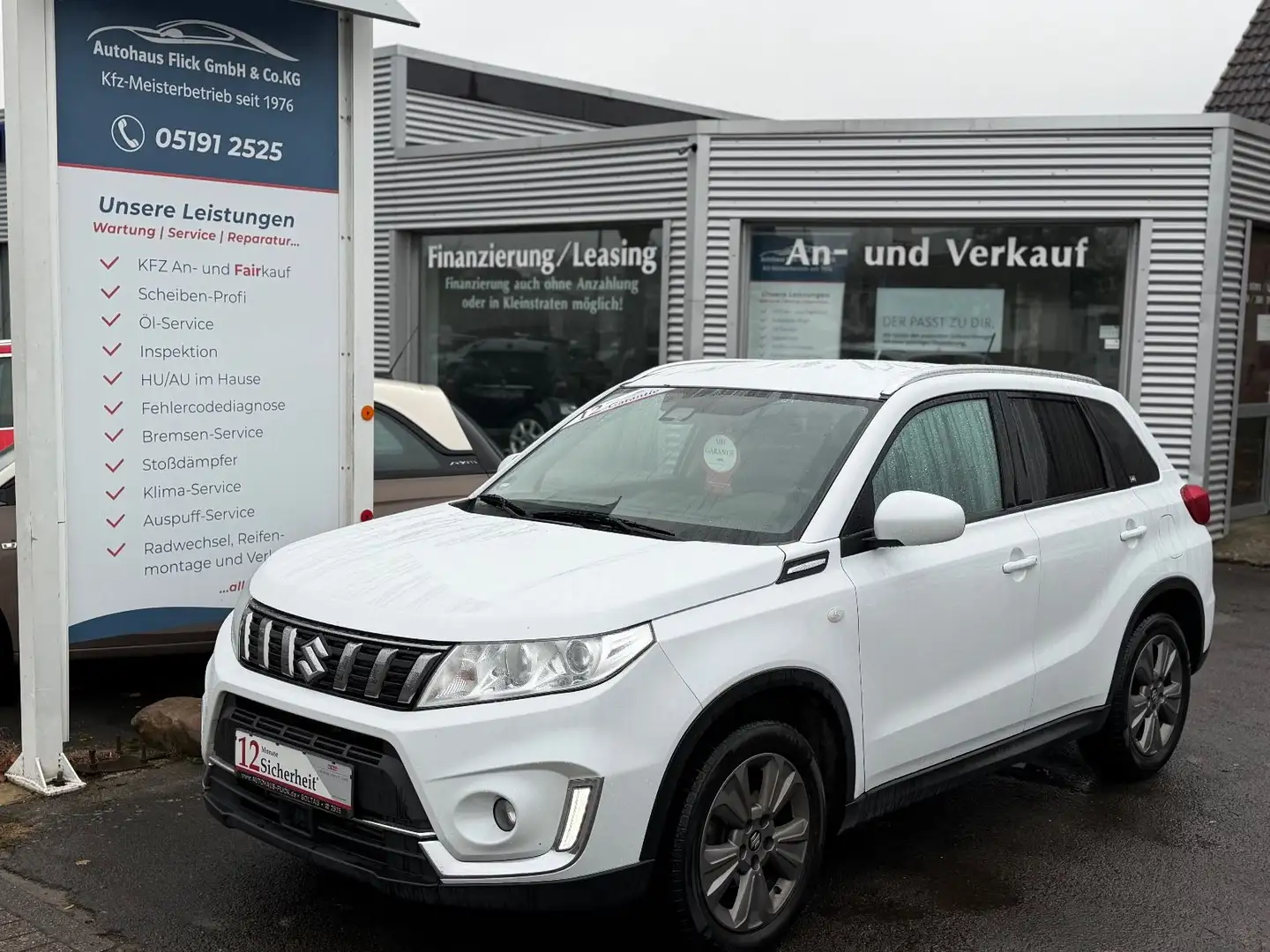 Suzuki Vitara 1.0 Comfort 4x4/ACC/AHK/ALU/Navigation Blanc - 1